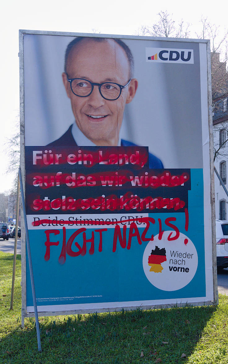 © www.mutbuergerdokus.de: Demonstration 'BUNT statt BRAUN – AUFS WASSER für DEMOKRATIE und VIELFALT!'