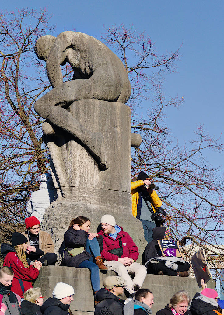 © www.mutbuergerdokus.de: Demonstration 'BUNT statt BRAUN – AUFS WASSER für DEMOKRATIE und VIELFALT!'