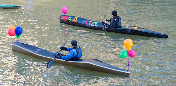 © www.mutbuergerdokus.de: Demonstration 'BUNT statt BRAUN – AUFS WASSER für DEMOKRATIE und VIELFALT!'