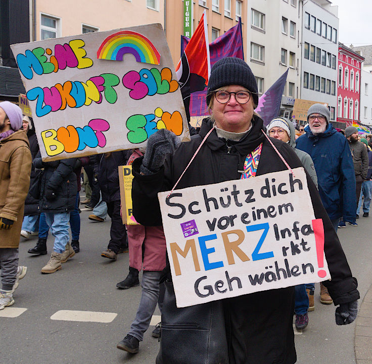© www.mutbuergerdokus.de: Düsseldorf stellt sich quer: Demonstration 'Gegen die AfD und die Rechtsentwicklung der Gesellschaft'