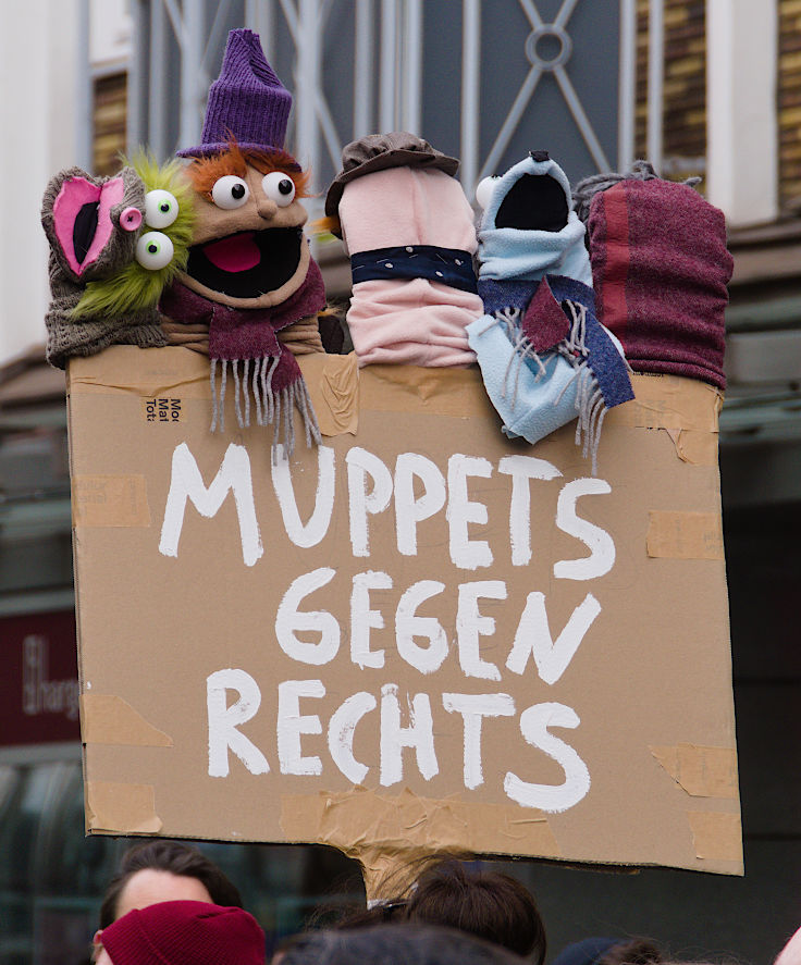 © www.mutbuergerdokus.de: Düsseldorf stellt sich quer: Demonstration 'Gegen die AfD und die Rechtsentwicklung der Gesellschaft'