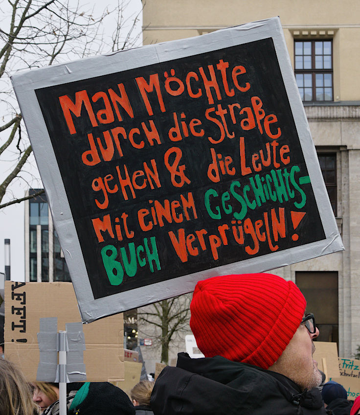 © www.mutbuergerdokus.de: Düsseldorf stellt sich quer: Demonstration 'Gegen die AfD und die Rechtsentwicklung der Gesellschaft'