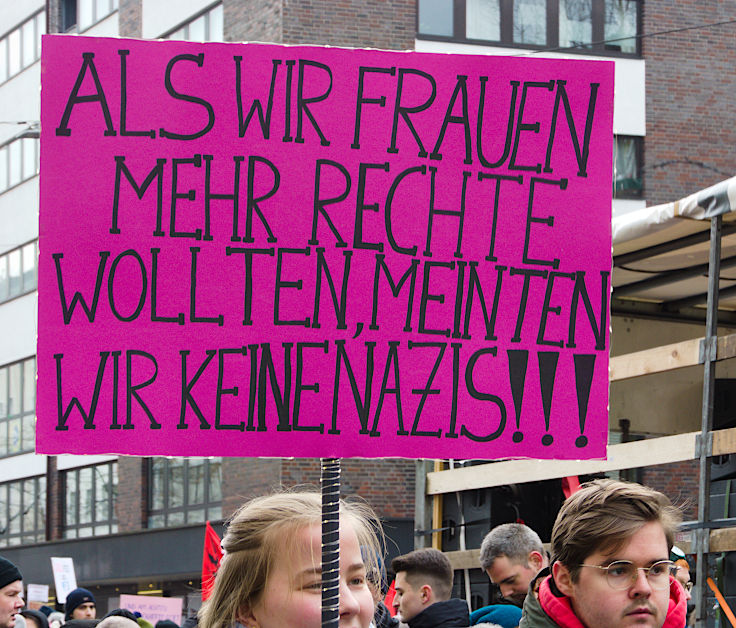 © www.mutbuergerdokus.de: Düsseldorf stellt sich quer: Demonstration 'Gegen die AfD und die Rechtsentwicklung der Gesellschaft'