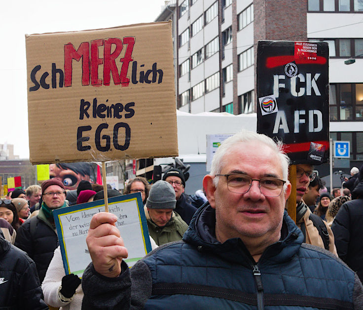 © www.mutbuergerdokus.de: Düsseldorf stellt sich quer: Demonstration 'Gegen die AfD und die Rechtsentwicklung der Gesellschaft'