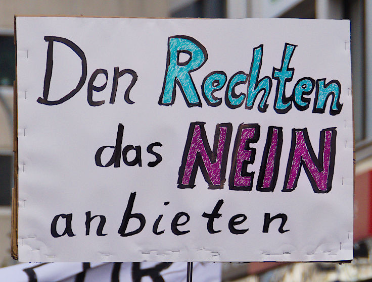 © www.mutbuergerdokus.de: Düsseldorf stellt sich quer: Demonstration 'Gegen die AfD und die Rechtsentwicklung der Gesellschaft' © www.mutbuergerdokus.de: Düsseldorf stellt sich quer: Demonstration 'Gegen die AfD und die Rechtsentwicklung der Gesellschaft'