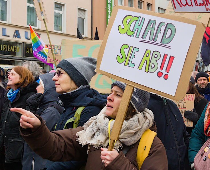 © www.mutbuergerdokus.de: Düsseldorf stellt sich quer: Demonstration 'Gegen die AfD und die Rechtsentwicklung der Gesellschaft' © www.mutbuergerdokus.de: Düsseldorf stellt sich quer: Demonstration 'Gegen die AfD und die Rechtsentwicklung der Gesellschaft'