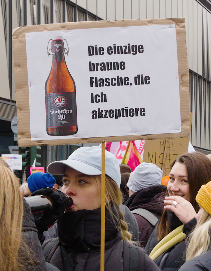 © www.mutbuergerdokus.de: Düsseldorf stellt sich quer: Demonstration 'Gegen die AfD und die Rechtsentwicklung der Gesellschaft' © www.mutbuergerdokus.de: Düsseldorf stellt sich quer: Demonstration 'Gegen die AfD und die Rechtsentwicklung der Gesellschaft'