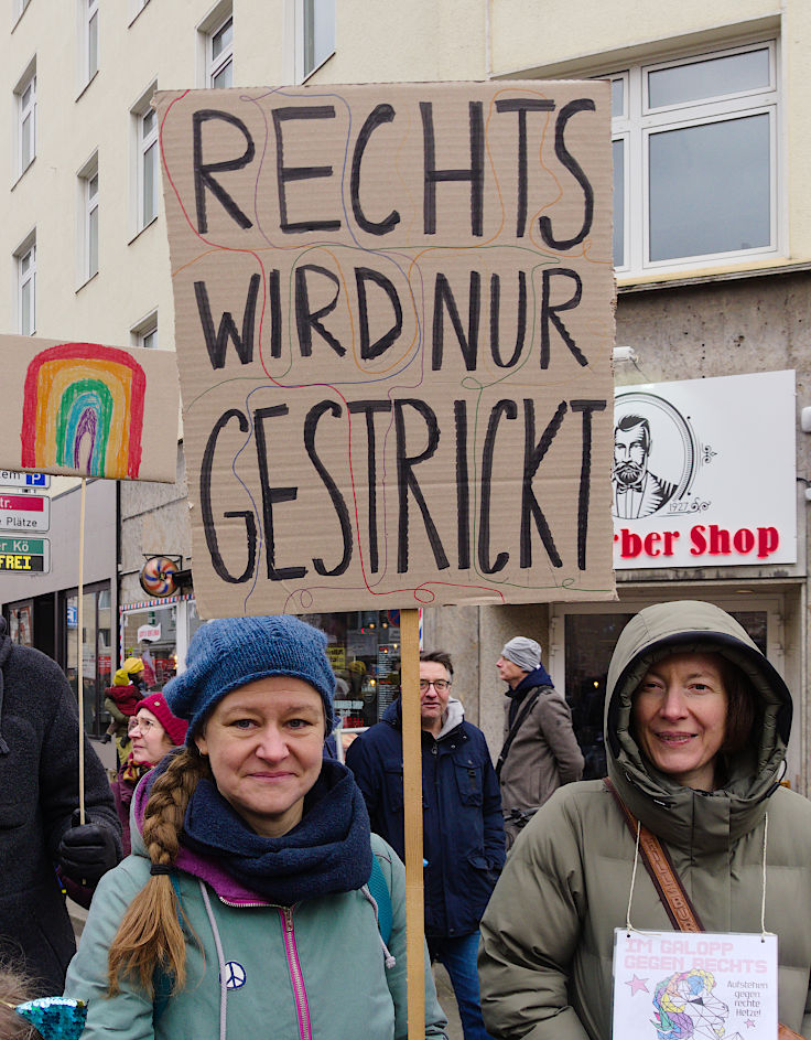 © www.mutbuergerdokus.de: Düsseldorf stellt sich quer: Demonstration 'Gegen die AfD und die Rechtsentwicklung der Gesellschaft' © www.mutbuergerdokus.de: Düsseldorf stellt sich quer: Demonstration 'Gegen die AfD und die Rechtsentwicklung der Gesellschaft'