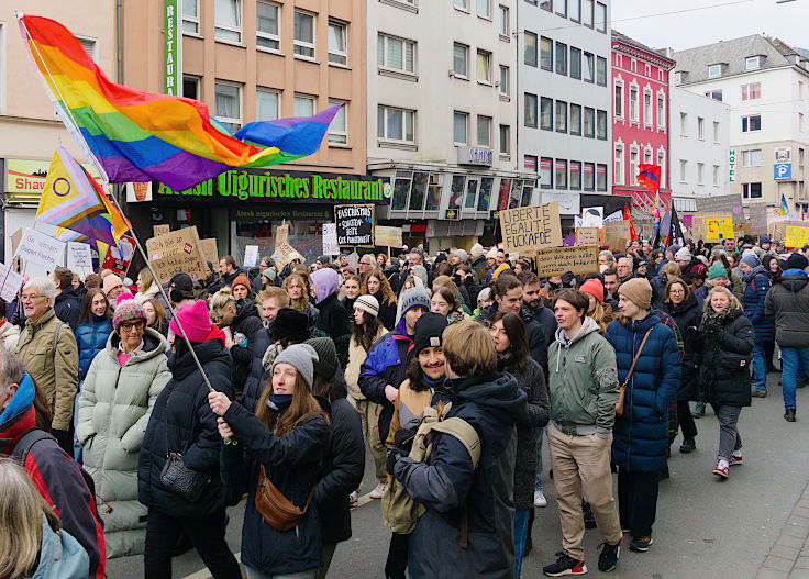 © www.mutbuergerdokus.de: Düsseldorf stellt sich quer: Demonstration 'Gegen die AfD und die Rechtsentwicklung der Gesellschaft' © www.mutbuergerdokus.de: Düsseldorf stellt sich quer: Demonstration 'Gegen die AfD und die Rechtsentwicklung der Gesellschaft'