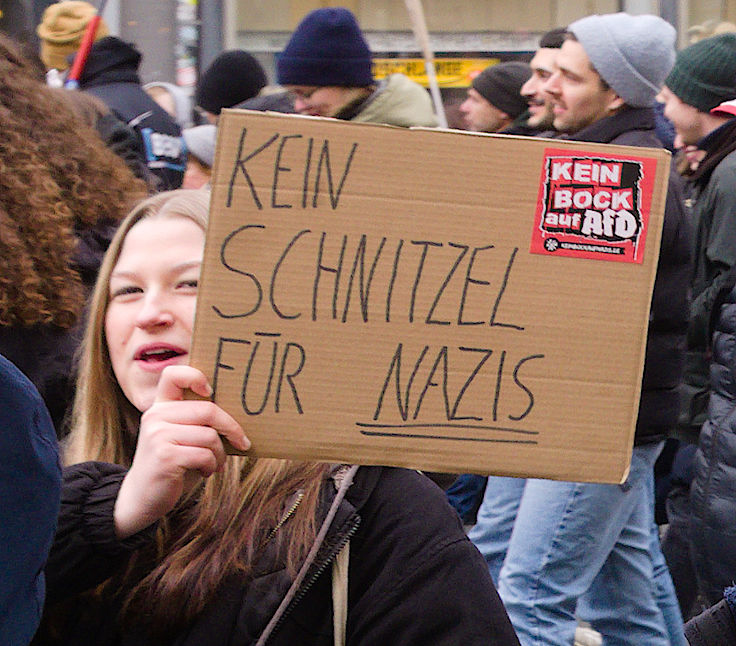 © www.mutbuergerdokus.de: Düsseldorf stellt sich quer: Demonstration 'Gegen die AfD und die Rechtsentwicklung der Gesellschaft' © www.mutbuergerdokus.de: Düsseldorf stellt sich quer: Demonstration 'Gegen die AfD und die Rechtsentwicklung der Gesellschaft'