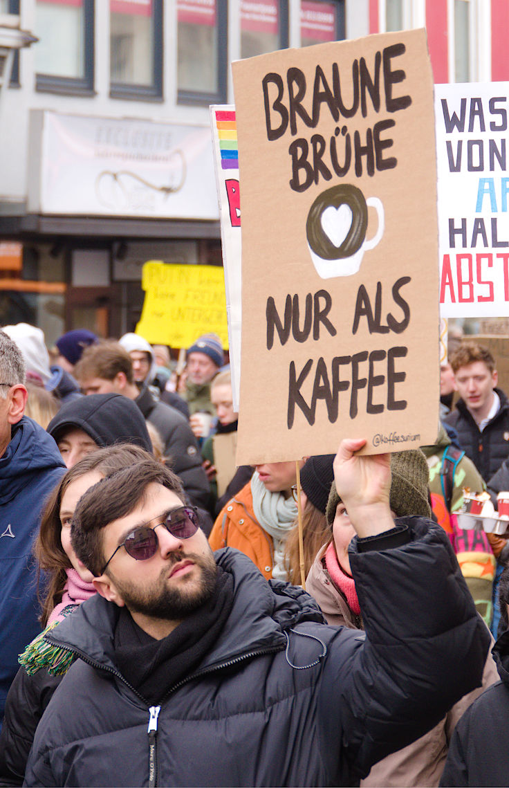 © www.mutbuergerdokus.de: Düsseldorf stellt sich quer: Demonstration 'Gegen die AfD und die Rechtsentwicklung der Gesellschaft' © www.mutbuergerdokus.de: Düsseldorf stellt sich quer: Demonstration 'Gegen die AfD und die Rechtsentwicklung der Gesellschaft'