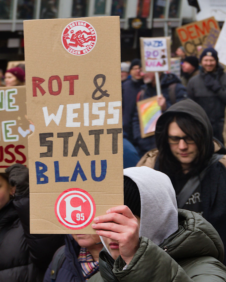 © www.mutbuergerdokus.de: Düsseldorf stellt sich quer: Demonstration 'Gegen die AfD und die Rechtsentwicklung der Gesellschaft' © www.mutbuergerdokus.de: Düsseldorf stellt sich quer: Demonstration 'Gegen die AfD und die Rechtsentwicklung der Gesellschaft'