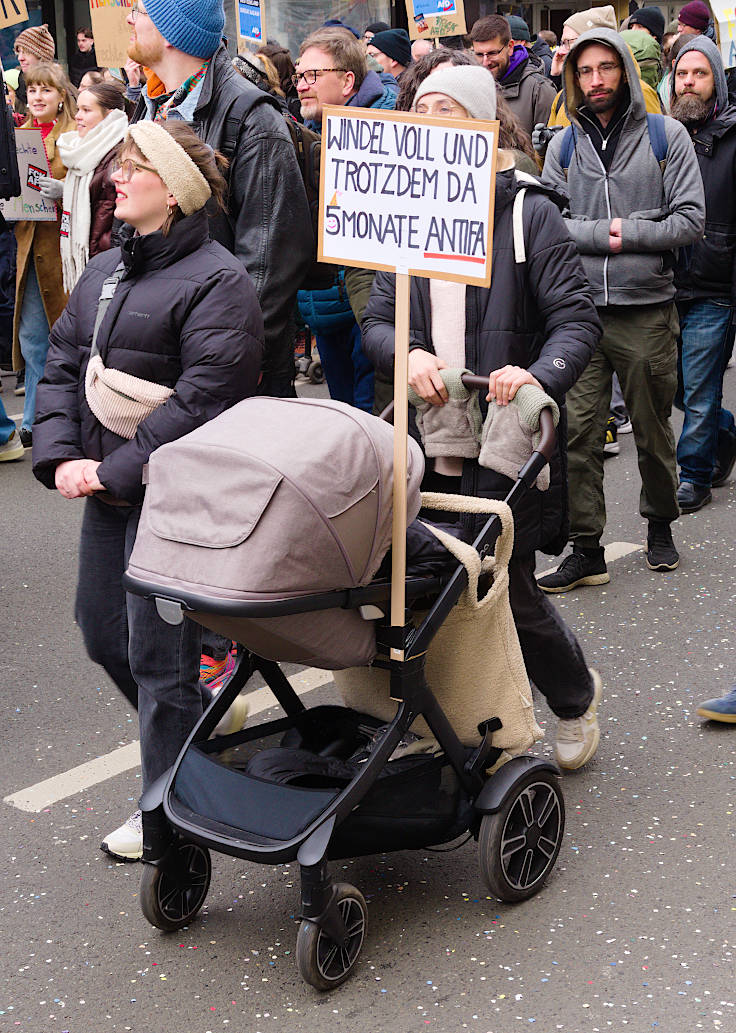 © www.mutbuergerdokus.de: Düsseldorf stellt sich quer: Demonstration 'Gegen die AfD und die Rechtsentwicklung der Gesellschaft' © www.mutbuergerdokus.de: Düsseldorf stellt sich quer: Demonstration 'Gegen die AfD und die Rechtsentwicklung der Gesellschaft'
