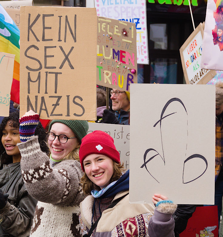 © www.mutbuergerdokus.de: Düsseldorf stellt sich quer: Demonstration 'Gegen die AfD und die Rechtsentwicklung der Gesellschaft' © www.mutbuergerdokus.de: Düsseldorf stellt sich quer: Demonstration 'Gegen die AfD und die Rechtsentwicklung der Gesellschaft'