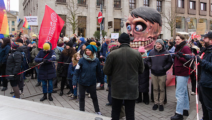 © www.mutbuergerdokus.de: Düsseldorf stellt sich quer: Demonstration 'Gegen die AfD und die Rechtsentwicklung der Gesellschaft' © www.mutbuergerdokus.de: Düsseldorf stellt sich quer: Demonstration 'Gegen die AfD und die Rechtsentwicklung der Gesellschaft'