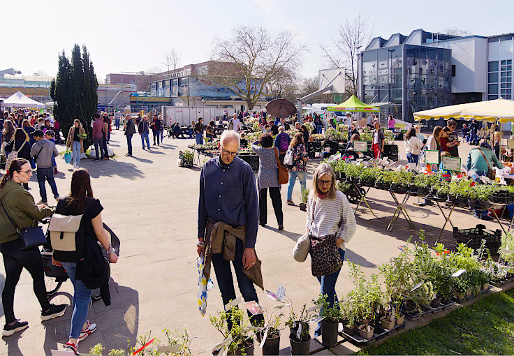 &copy; www.mutbuergerdokus.de: 9. 'Saatgut-Festival D&uuml;sseldorf'