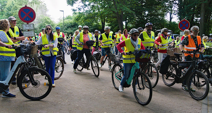 © www.mutbuergerdokus.de: 6. 'Meerbuscher Radnacht'