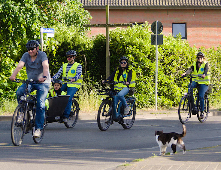 © www.mutbuergerdokus.de: 6. 'Meerbuscher Radnacht'
