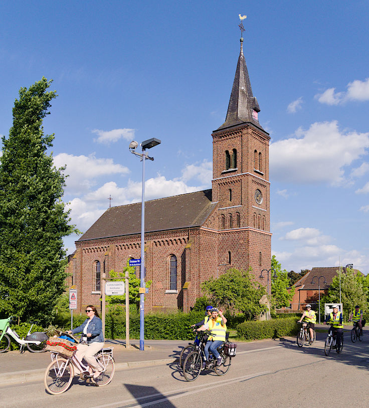 © www.mutbuergerdokus.de: 6. 'Meerbuscher Radnacht'