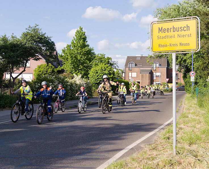 © www.mutbuergerdokus.de: 6. 'Meerbuscher Radnacht'