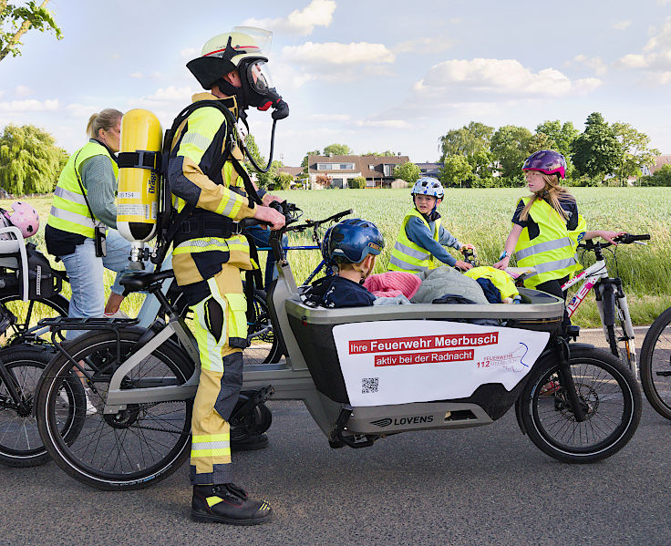 © www.mutbuergerdokus.de: 6. 'Meerbuscher Radnacht'