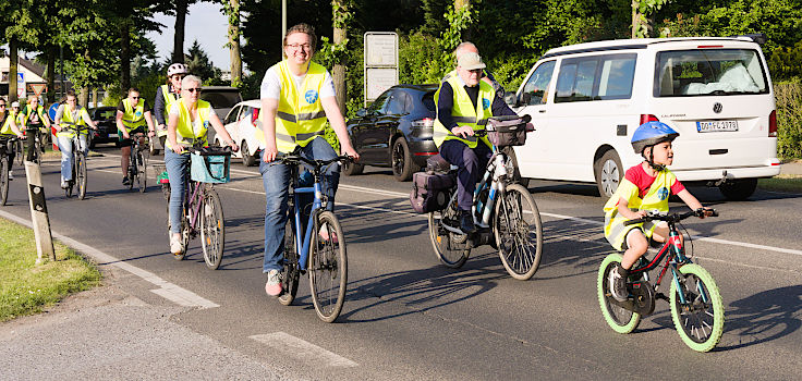 © www.mutbuergerdokus.de: 6. 'Meerbuscher Radnacht'