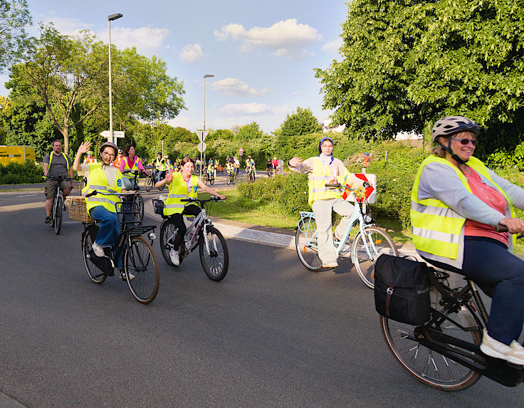 © www.mutbuergerdokus.de: 6. 'Meerbuscher Radnacht'