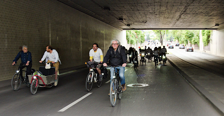 © www.mutbuergerdokus.de: ADFC Köln: 9. 'Ride of Silence'
