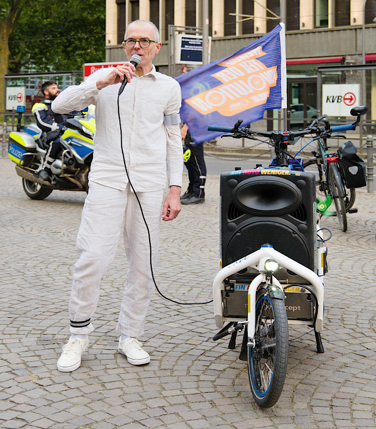 © www.mutbuergerdokus.de: ADFC Köln: 9. 'Ride of Silence'