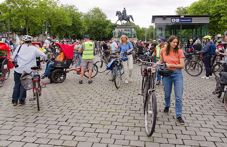© www.mutbuergerdokus.de: 18. Sternfahrt Köln