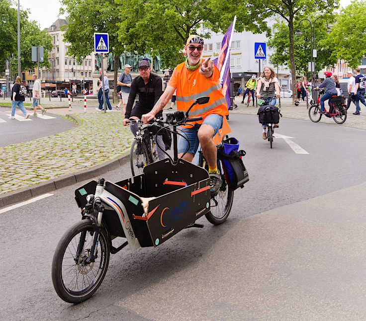 © www.mutbuergerdokus.de: 18. Sternfahrt Köln