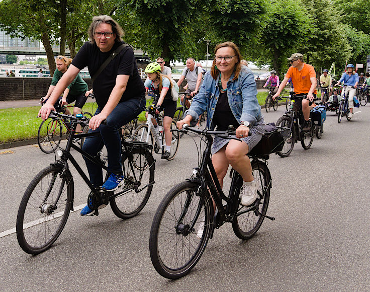 © www.mutbuergerdokus.de: 18. Sternfahrt Köln