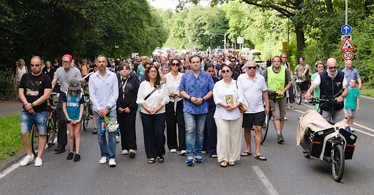 &copy; www.mutbuergerdokus.de: Kundgebung 'Vision Zero - Fahrt von K&ouml;ln zur Mahnwache nach H&uuml;rth. Keine weiteren Toten in H&uuml;rth und anderswo!'