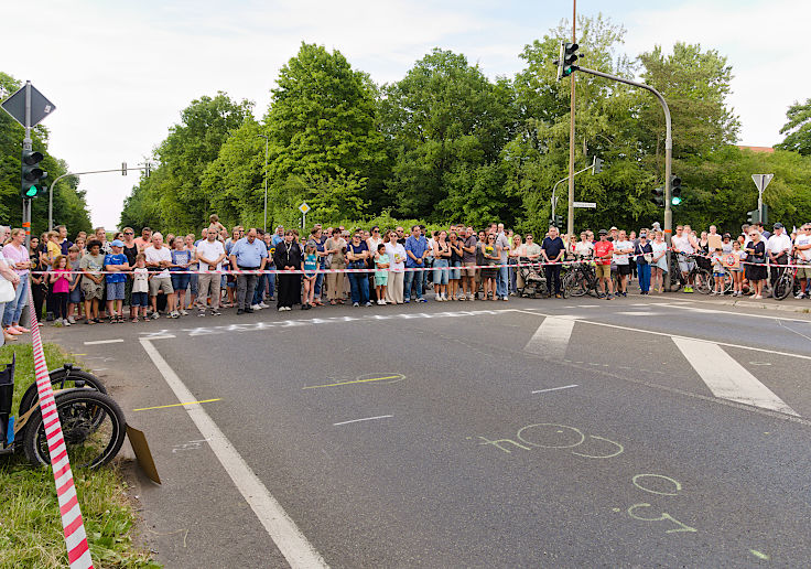 &copy; www.mutbuergerdokus.de: Kundgebung 'Vision Zero - Fahrt von K&ouml;ln zur Mahnwache nach H&uuml;rth. Keine weiteren Toten in H&uuml;rth und anderswo!'