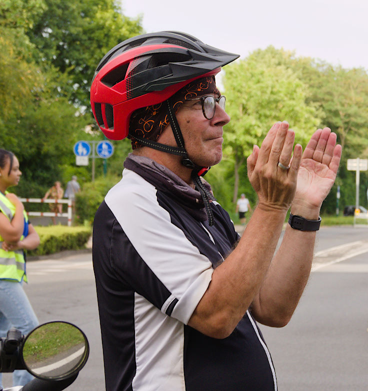 &copy; www.mutbuergerdokus.de: Kundgebung 'Vision Zero - Fahrt von K&ouml;ln zur Mahnwache nach H&uuml;rth. Keine weiteren Toten in H&uuml;rth und anderswo!'