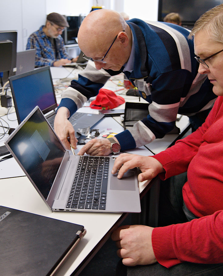 &copy; www.mutbuergerdokus.de: Linux Presentation Day Leverkusen