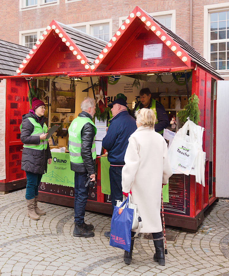 © www.mutbuergerdokus.de: Weihnachtshütte für das Düsseldorfer Ehrenamt