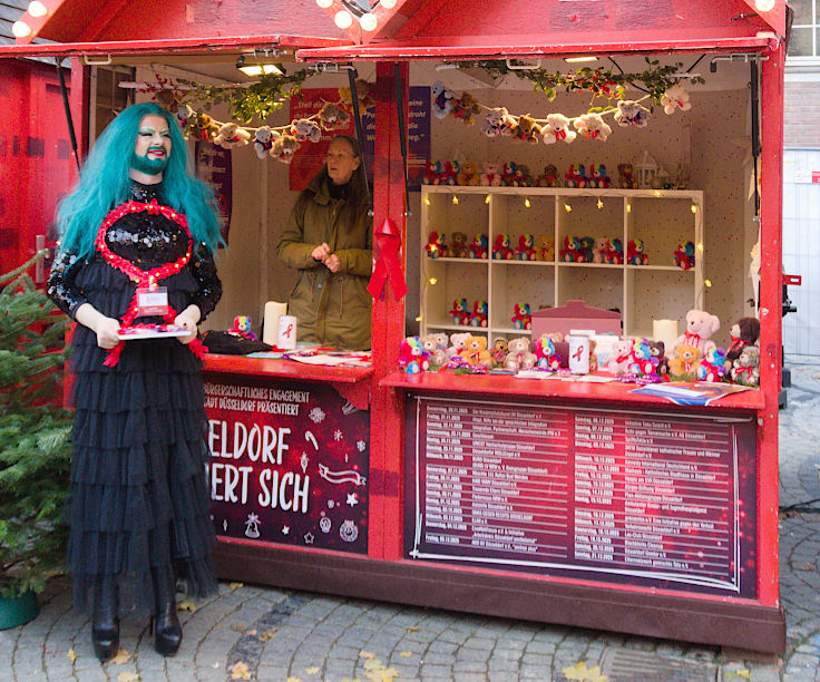 © www.mutbuergerdokus.de: Weihnachtshütte für das Düsseldorfer Ehrenamt