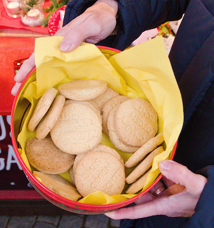 © www.mutbuergerdokus.de: Weihnachtshütte für das Düsseldorfer Ehrenamt © www.mutbuergerdokus.de: Weihnachtshütte für das Düsseldorfer Ehrenamt