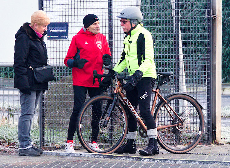 © www.mutbuergerdokus.de: 9. Meerbuscher Silvesterlauf © www.mutbuergerdokus.de: 9. Meerbuscher Silvesterlauf