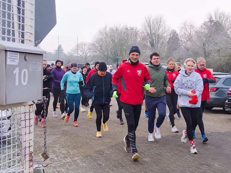 © www.mutbuergerdokus.de: 9. Meerbuscher Silvesterlauf © www.mutbuergerdokus.de: 9. Meerbuscher Silvesterlauf