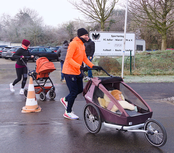 © www.mutbuergerdokus.de: 9. Meerbuscher Silvesterlauf © www.mutbuergerdokus.de: 9. Meerbuscher Silvesterlauf