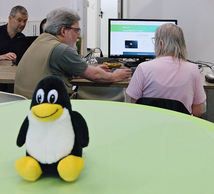&copy; www.mutbuergerdokus.de: Linux Presentation Day Leverkusen