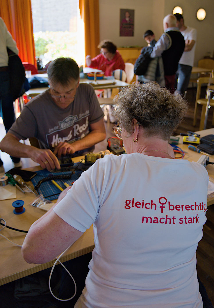 &copy; www.mutbuergerdokus.de: BUND Meerbusch: Repaircaf&eacute; Meerbusch