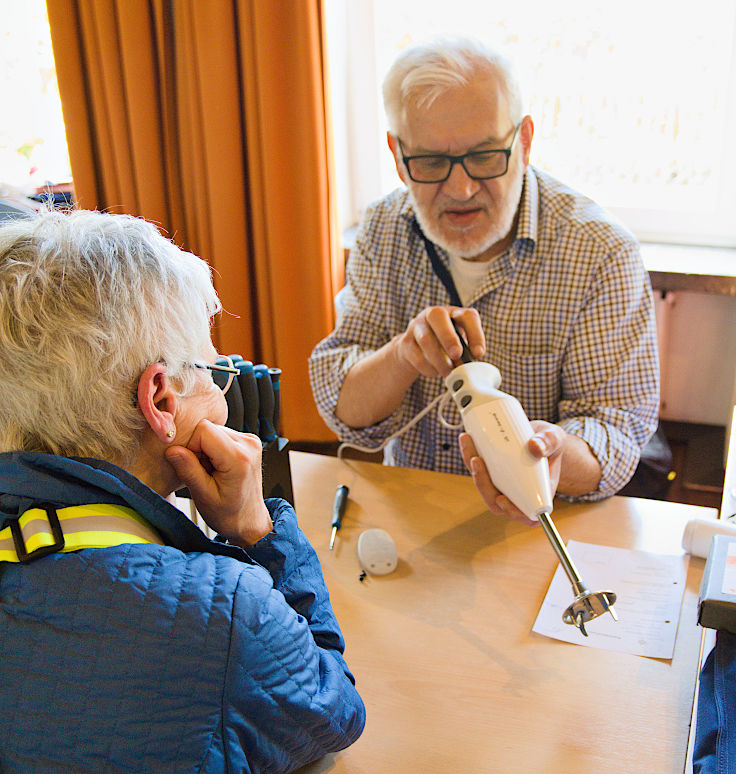 &copy; www.mutbuergerdokus.de: BUND Meerbusch: Repaircaf&eacute; Meerbusch