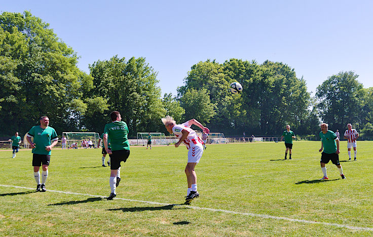 &copy; www.mutbuergerdokus.de: 3. Fu&szlig;ballfest der Fu&szlig;ball Freunde B&uuml;derich '22: 'D'r FC K&ouml;lle k&uuml;tt!'