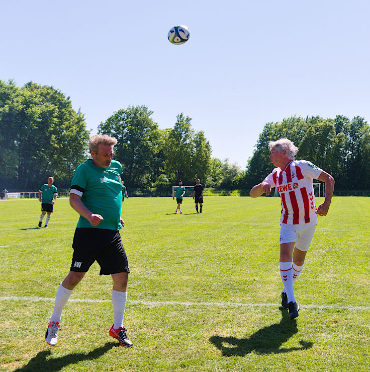 &copy; www.mutbuergerdokus.de: 3. Fu&szlig;ballfest der Fu&szlig;ball Freunde B&uuml;derich '22: 'D'r FC K&ouml;lle k&uuml;tt!'