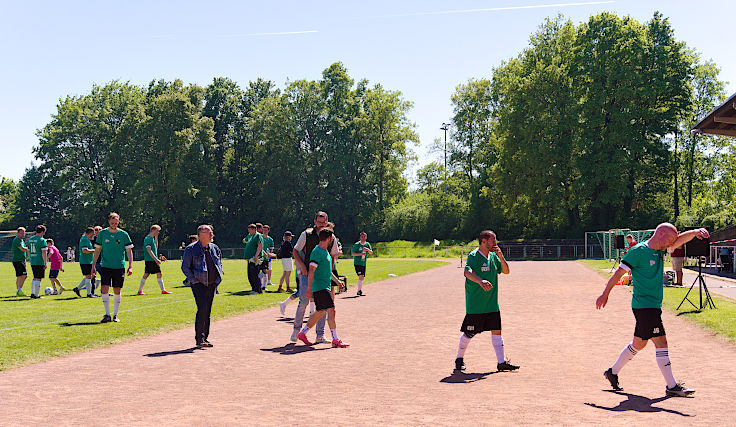 &copy; www.mutbuergerdokus.de: 3. Fu&szlig;ballfest der Fu&szlig;ball Freunde B&uuml;derich '22: 'D'r FC K&ouml;lle k&uuml;tt!'