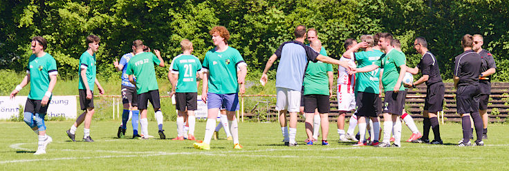 &copy; www.mutbuergerdokus.de: 3. Fu&szlig;ballfest der Fu&szlig;ball Freunde B&uuml;derich '22: 'D'r FC K&ouml;lle k&uuml;tt!'