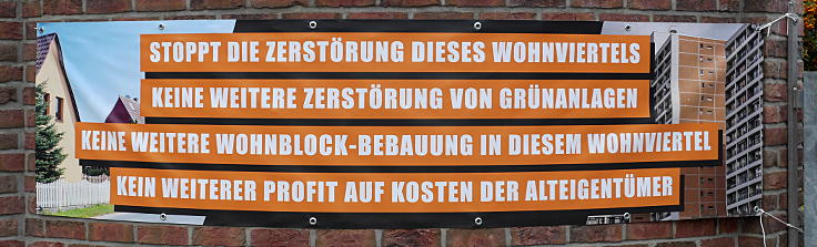 © www.mutbuergerdokus.de: Protest gegen Wohnblock-Bebauung in Neuss